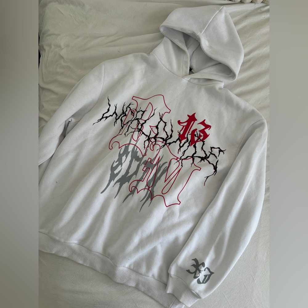 WHITE TRENDY SWEAT SUIT